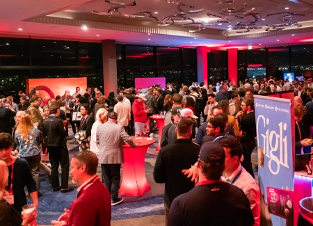 Attendees at a Nosh Live happy hour